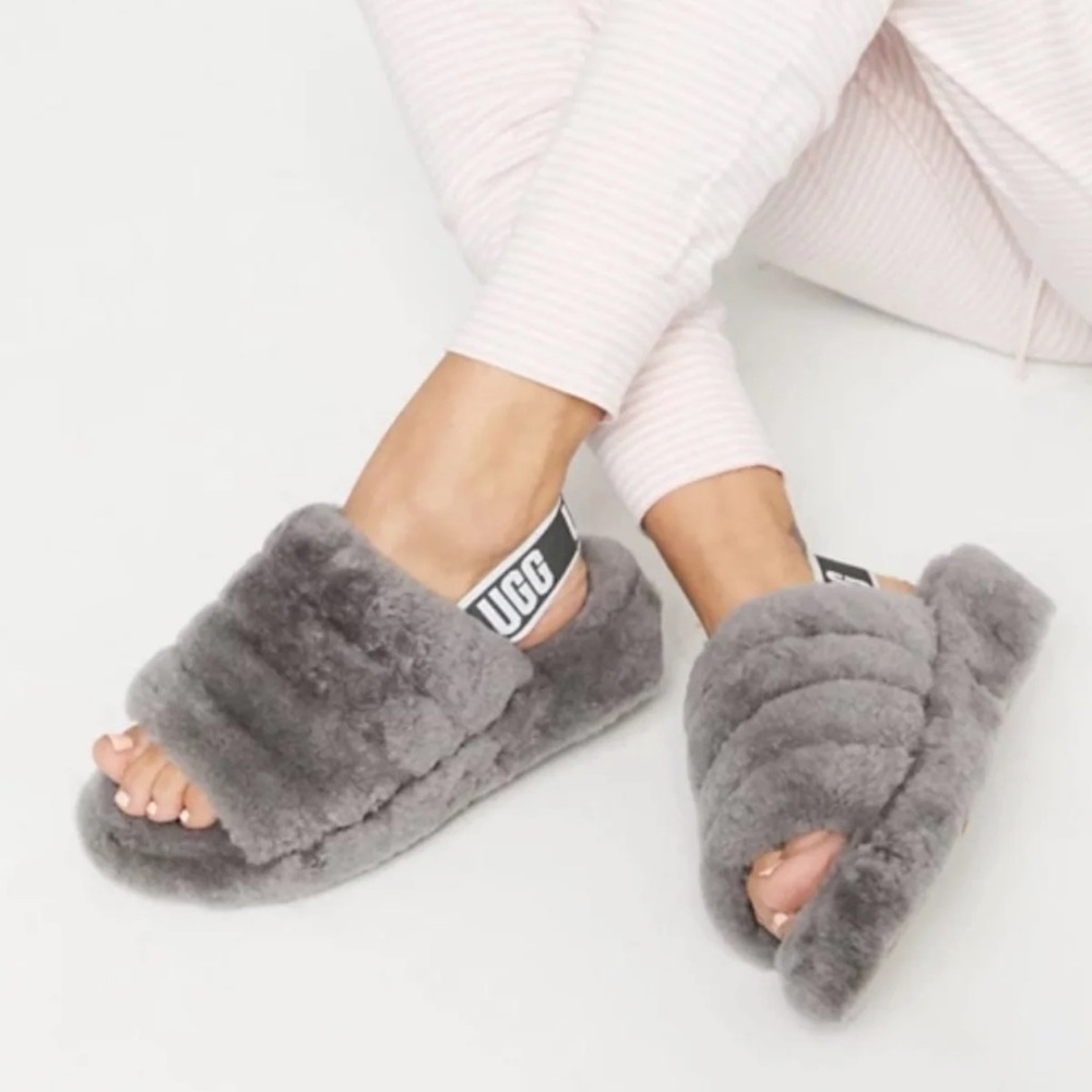 UGG🍂🍁Fluff Yeah grey slippers Sz 10